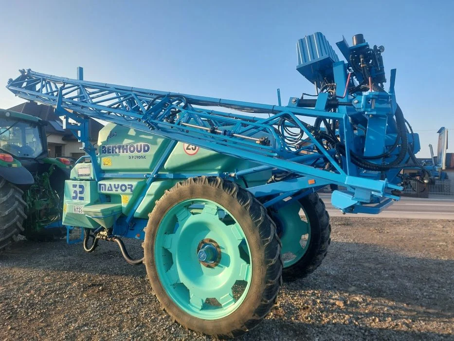 Opryskiwacz Berthoud major 2500l. 3200l 2008r 21m – zdjęcie 5