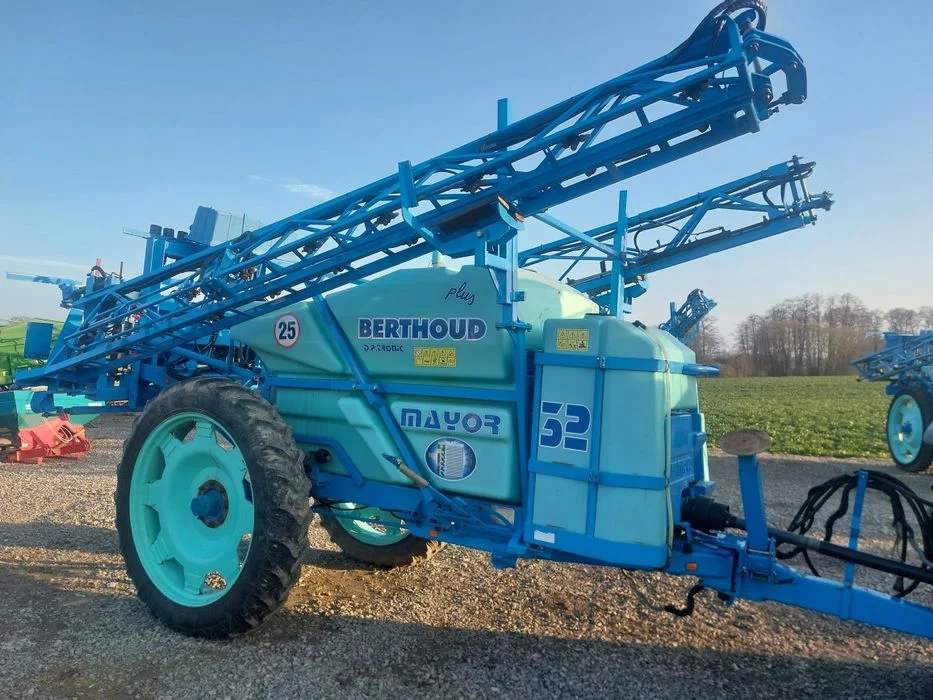 Opryskiwacz Berthoud major 2500l. 3200l 2008r 21m – zdjęcie 6