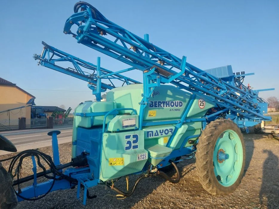 Opryskiwacz Berthoud major 2500l. 3200l 2008r 21m – zdjęcie 4