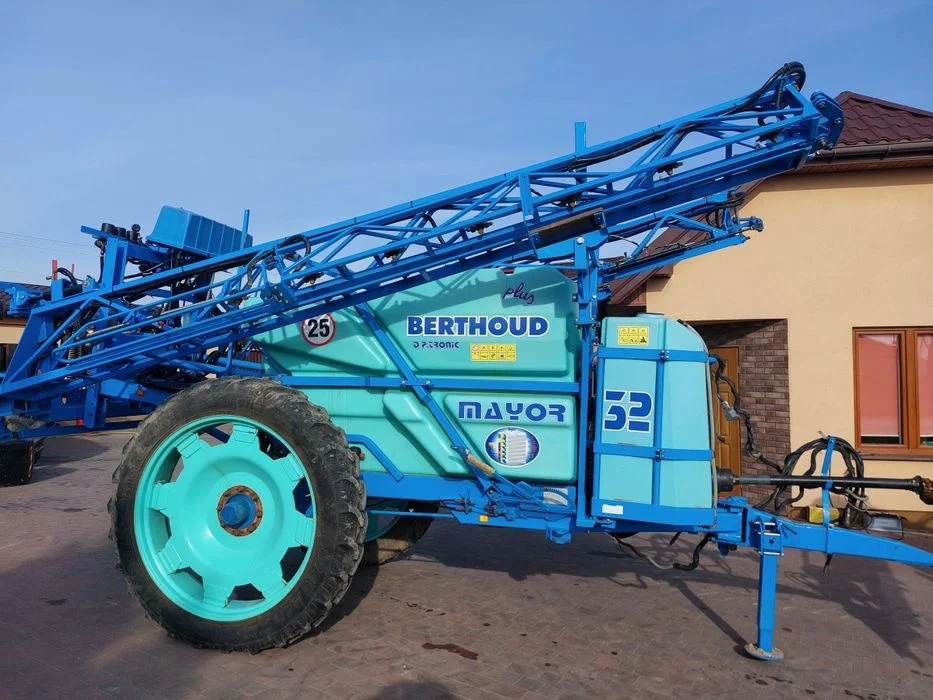 Opryskiwacz Berthoud major 2500l. 3200l 2008r 21m – zdjęcie 2