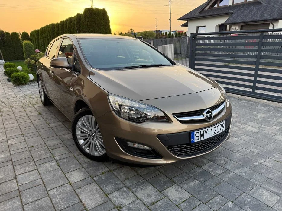Astra_1,6Benzyna_LED_103tys Przebiegu – zdjęcie 2