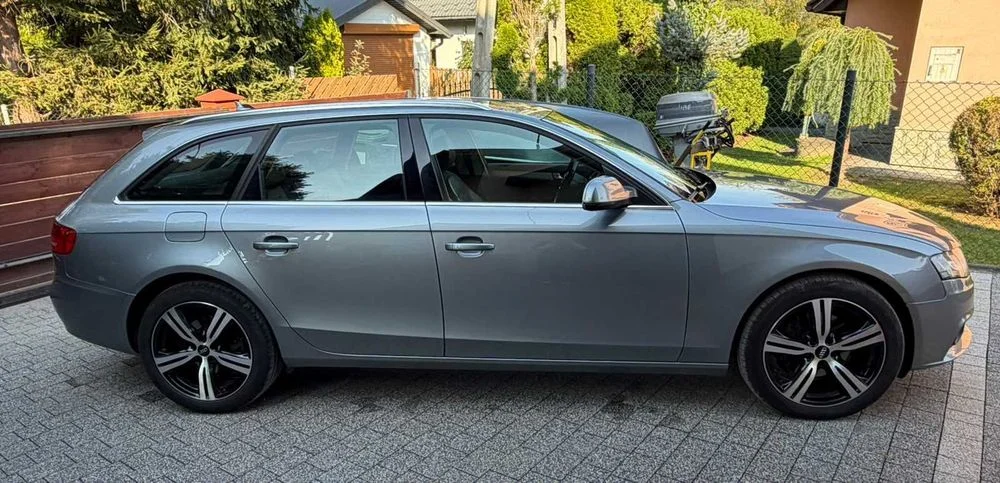 Audi A4 B8 2009 2.0 TDI Avant – zdjęcie 4