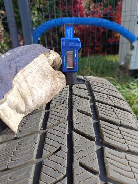 Komplet Opon Zimowych Barum Polaris 5, 215/50 R18 V – Bieżnik >7mm! RANT z Ssangyong Grand Tivoli – zdjęcie 5