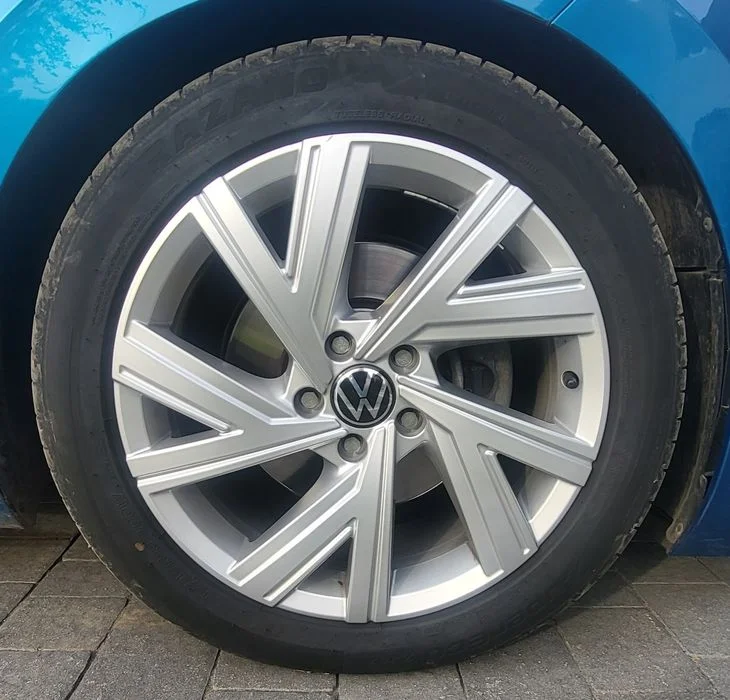 Koła felgi aluminiowe volkswagen 5x112 18cali z oponami