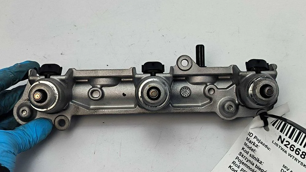 Listwa wtryskowa MV Agusta Dragster 800 RR 2017 8000B6933 WTRYSKIWACZE 3 SZTUKI – zdjęcie 3