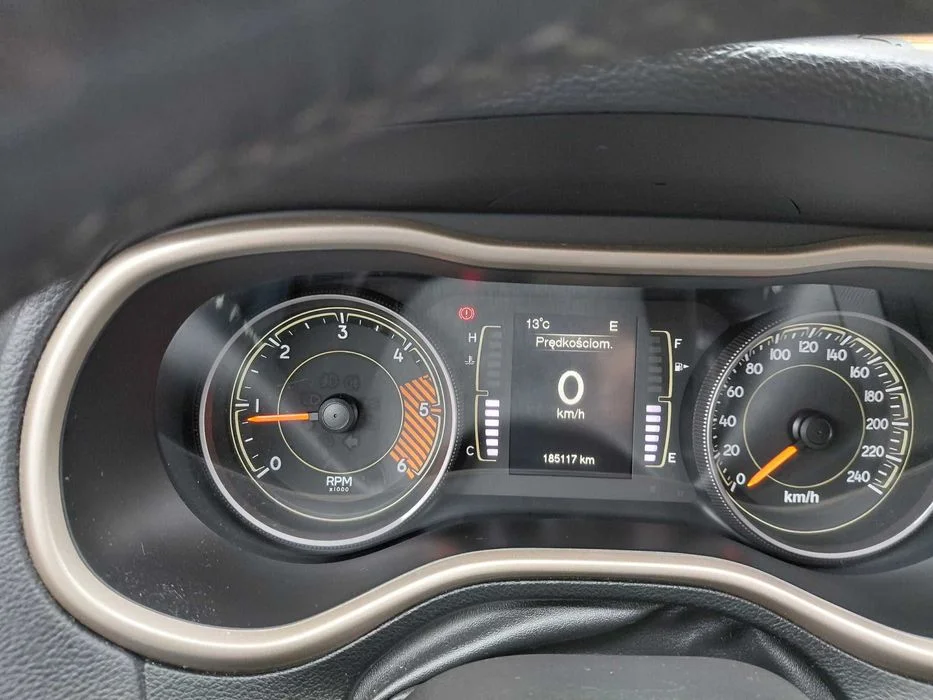 Jeep Cherokee 2014 Diesel – zdjęcie 6