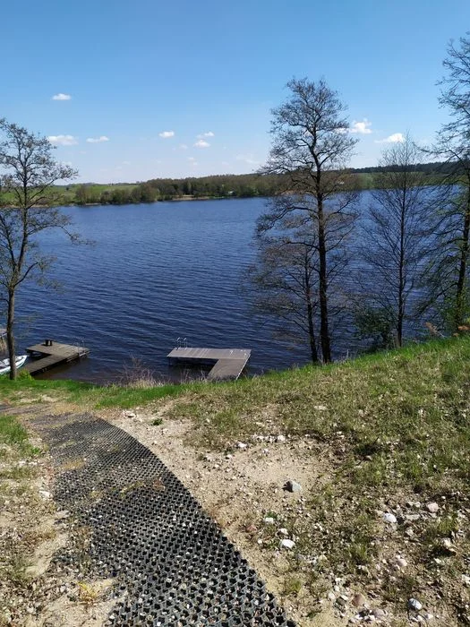 Domek nad jeziorem – zdjęcie 4