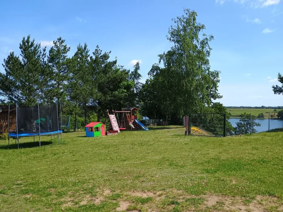 Domek nad jeziorem – zdjęcie 6