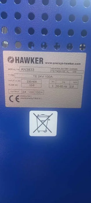 Prostownik HAWKER 24V/100A – zdjęcie 2