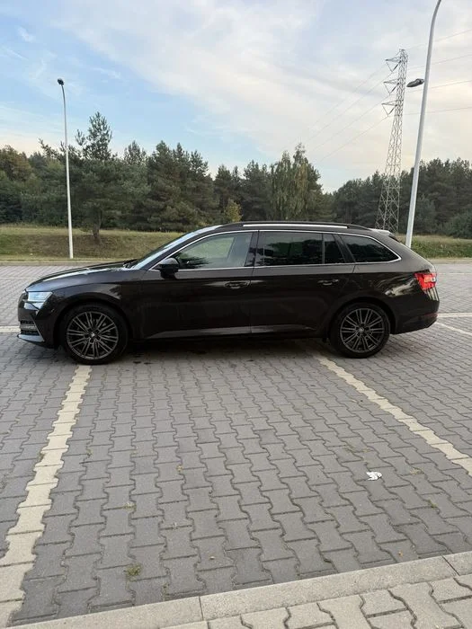 Skoda SuperB iV Plugin Hybryda Niski przebieg Phev – zdjęcie 5