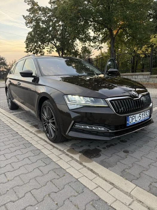 Skoda SuperB iV Plugin Hybryda Niski przebieg Phev