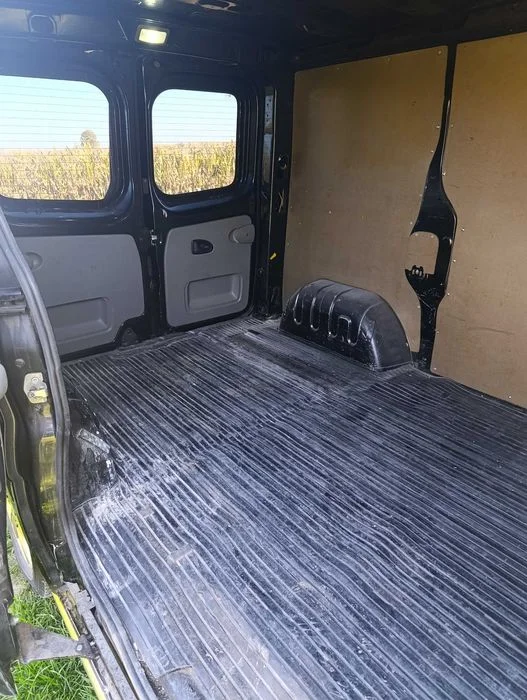 Opel Vivaro 2.5 dCi 135 KM – 2006 – Klima – Webasto – Kamera cofania – zdjęcie 8