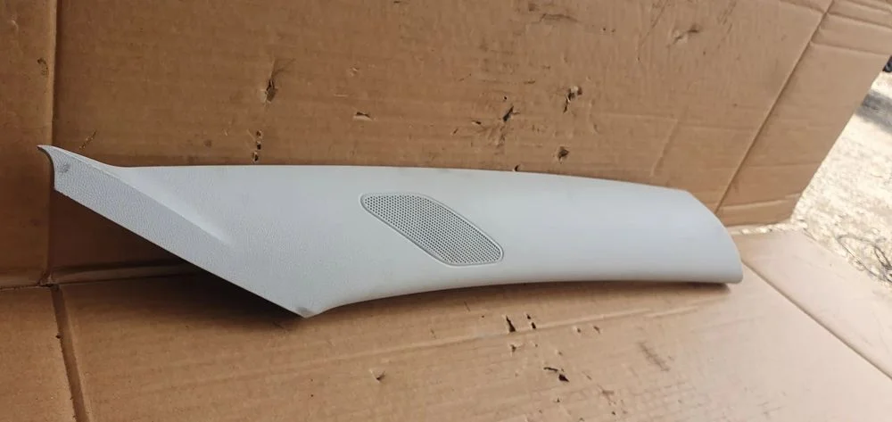 Osłona słupka prawy przód przednia prawa Skoda Roomster 5J0867234 – zdjęcie 4