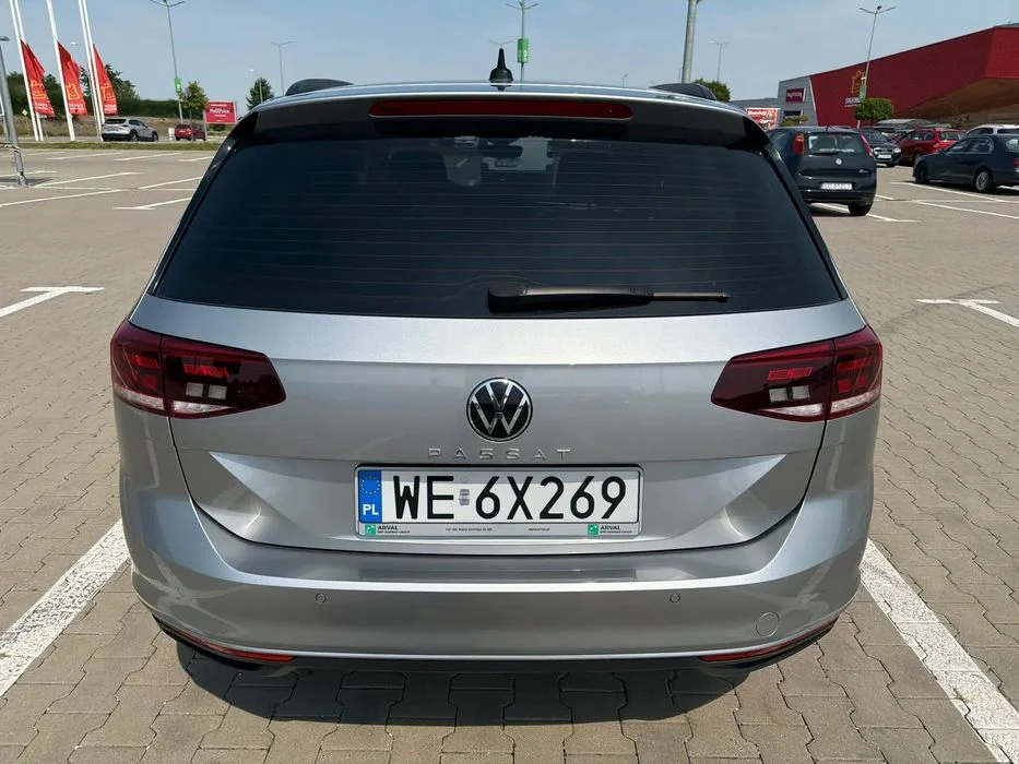 Volkswagen Passat Variant stan bdb , pierwszy właściciel, dsg, salon PL, serwisowany – zdjęcie 2