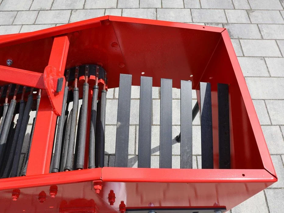 Kopaczka Do Ziemniaków I Warzyw Zawieszana Przenośnikowa Taśmowa Jednorzędowa Elewatorowa Koła Metalowe * Dostawa cała Polska * Dostępna od ręki – zdjęcie 5