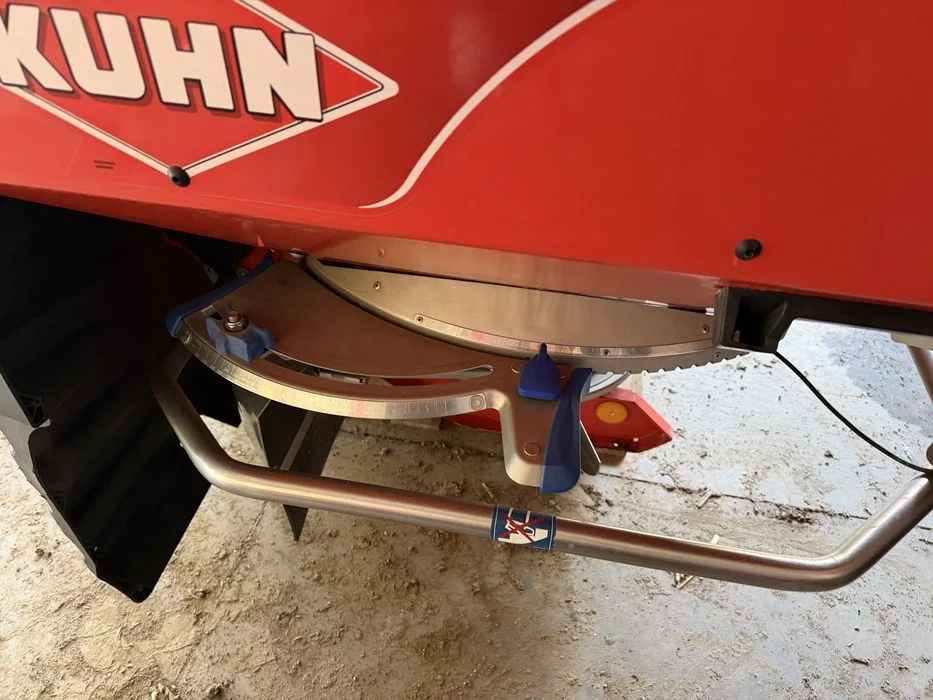 Rozsiewacz Kuhn Axis 50.1 EMC Waga navi – zdjęcie 6