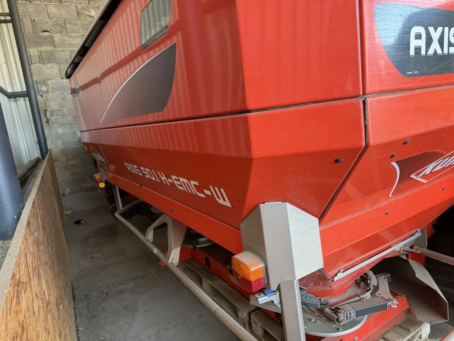 Rozsiewacz Kuhn Axis 50.1 EMC Waga navi – zdjęcie 2