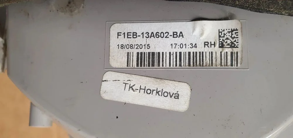 Lampa prawy tył tylna prawa w klapę Ford Focus MK3 Lift Kombi F1EB-13A602-BA – zdjęcie 9