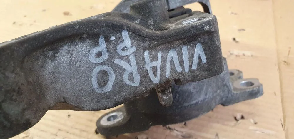 Łapa silnika poduszka Opel Vivaro B Trafic III 1.6 DCI 112101360R – zdjęcie 9