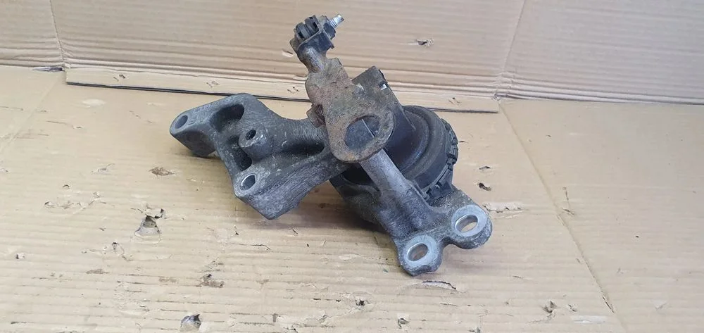Łapa silnika poduszka Opel Vivaro B Trafic III 1.6 DCI 112101360R – zdjęcie 5