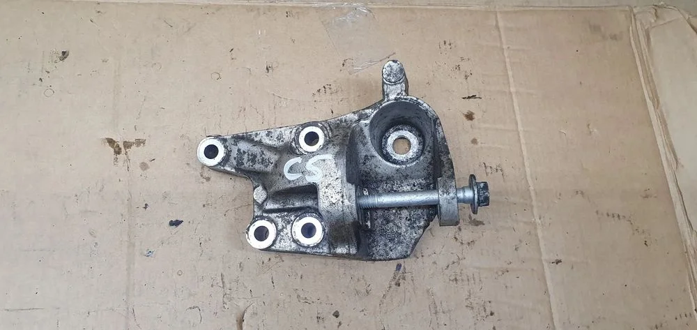Łapa poduszka silnika Citroen C5 III 2.0 HDI 9645161180