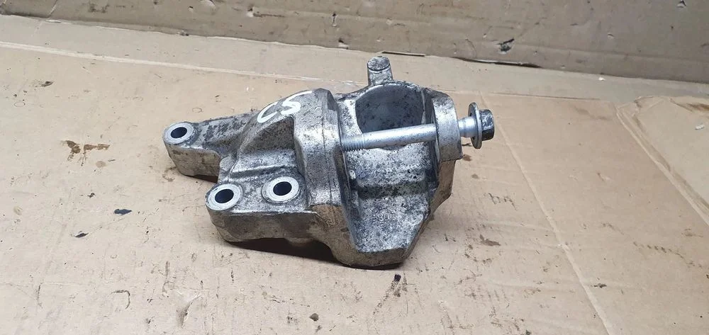 Łapa poduszka silnika Citroen C5 III 2.0 HDI 9645161180 – zdjęcie 2
