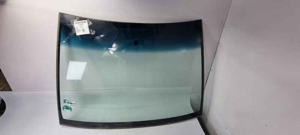 Szyba Przód Mitsubishi Colt – zdjęcie 3