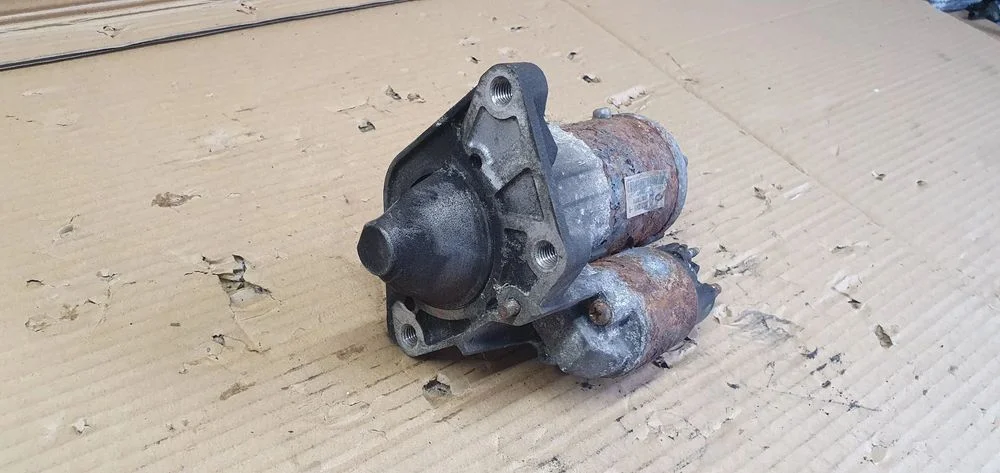 Rozrusznik starter silnika Opel Vivaro B Trafic III 1.6 DCI 233003248R – zdjęcie 2