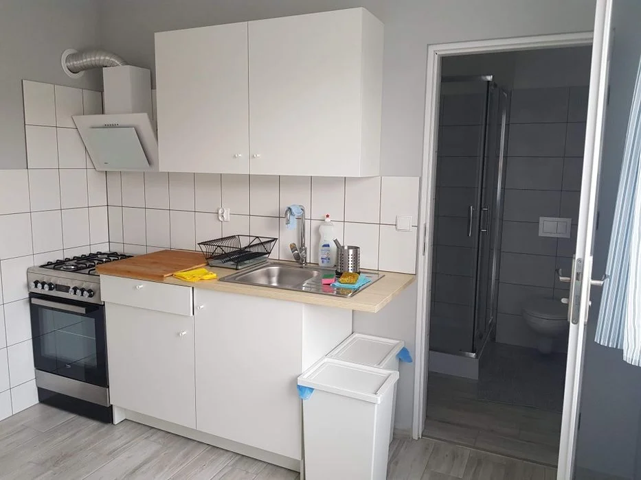 Już od 35 zł Noclegi pracownicze w centrum Trzebini i Chrzanowa. Dowóz osób – zdjęcie 4