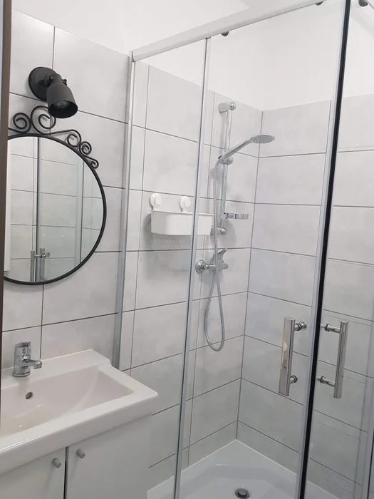 Już od 35 zł Noclegi pracownicze w centrum Trzebini i Chrzanowa. Dowóz osób – zdjęcie 7