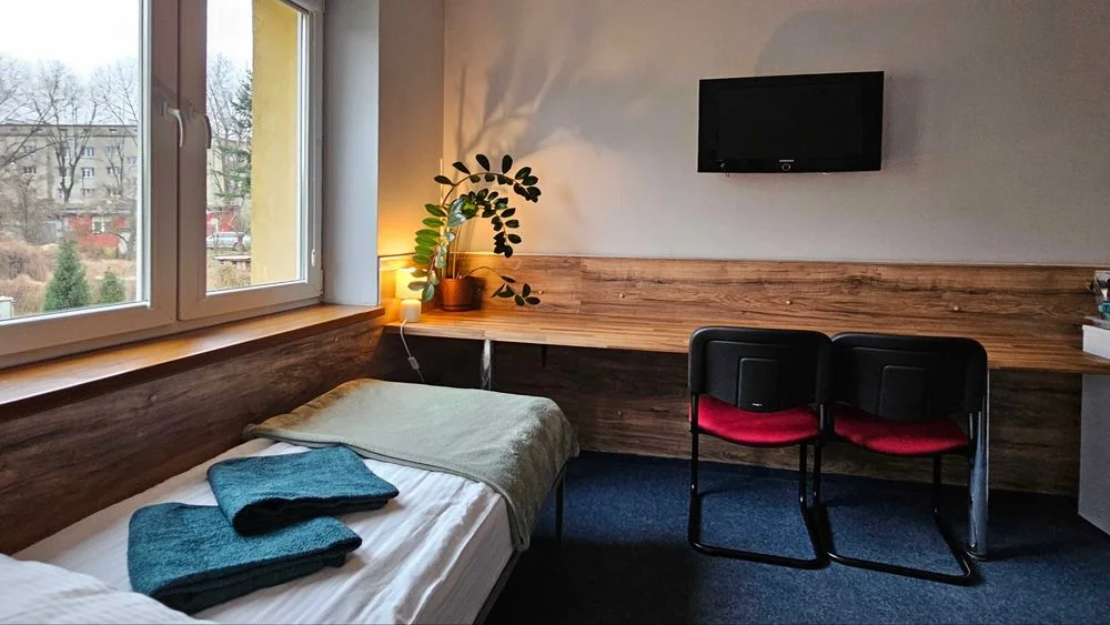 kwatery pracownicze, noclegi, hostel łódź, pokoje z łazienkami – zdjęcie 7