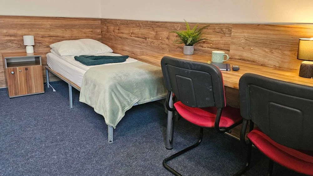 kwatery pracownicze, noclegi, hostel łódź, pokoje z łazienkami – zdjęcie 6