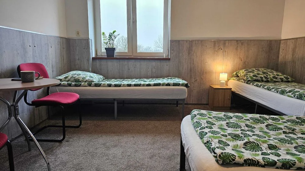 kwatery pracownicze, noclegi, hostel łódź, pokoje z łazienkami – zdjęcie 8