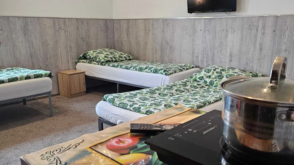 kwatery pracownicze, noclegi, hostel łódź, pokoje z łazienkami – zdjęcie 11