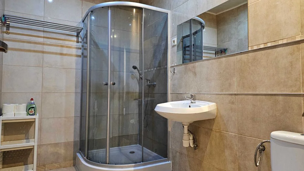 kwatery pracownicze, noclegi, hostel łódź, pokoje z łazienkami – zdjęcie 12