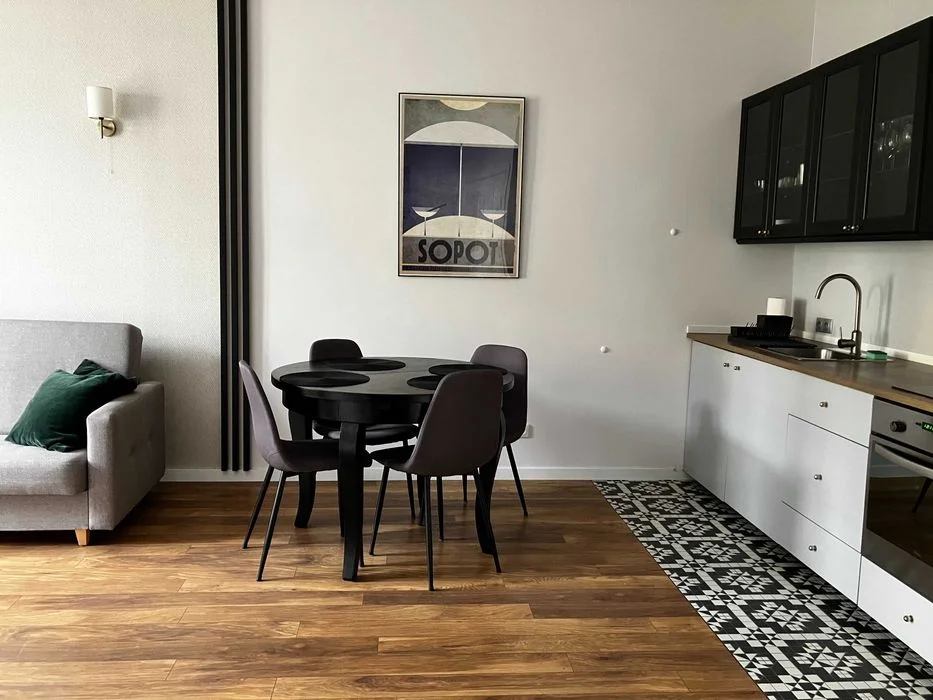 ## WOLNE ## CENTRUM Sopotu, 200 m Monciak, 10 min molo, 7 min PKP - apartament dla 1-4 os. ## – zdjęcie 3
