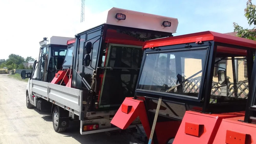 Kabina kabiny ciagnikowe c330 c360 mf t25 – zdjęcie 4