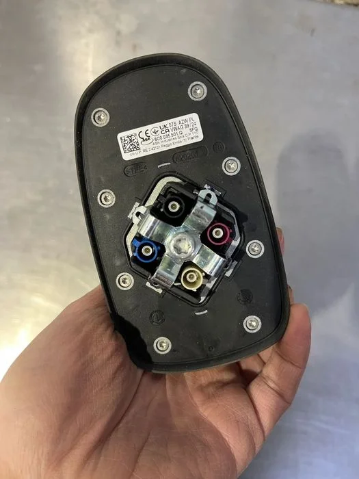 Seat Arona 2020 Antena Dachowa 6C0035501Q 2024 Oryginal – zdjęcie 2