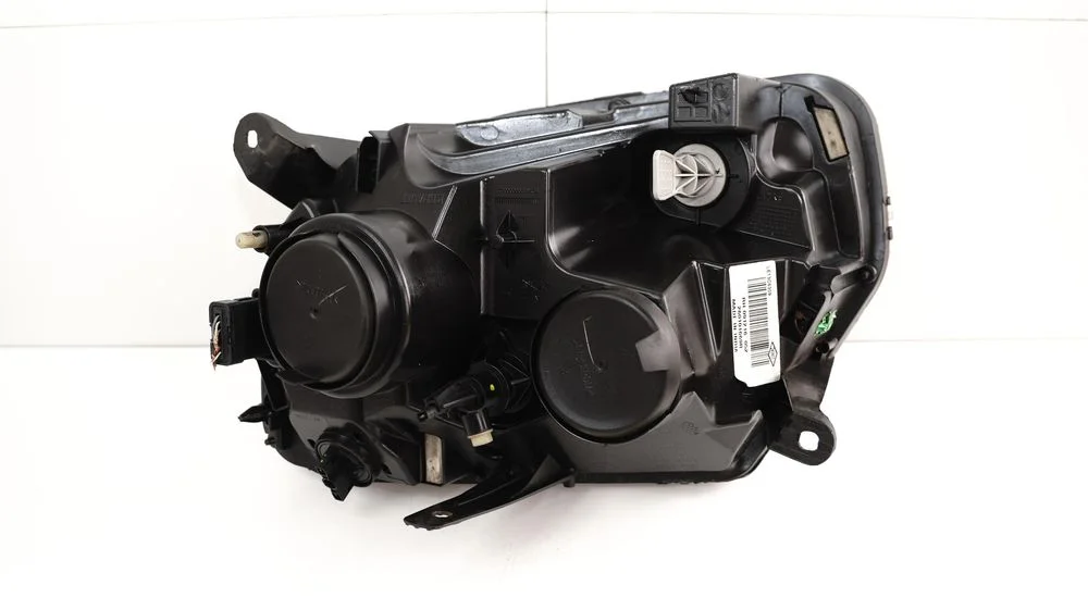 Lampa prawy przód przednia dacia duster lift 13-17r – zdjęcie 8