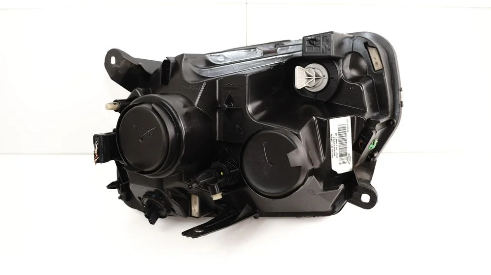 Lampa prawy przód przednia dacia duster lift 13-17r – zdjęcie 9
