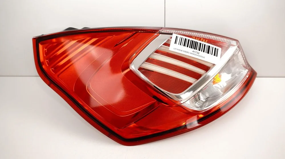 Lampa lewy tył tylna ford fiesta mk7 lift 12-17r – zdjęcie 3