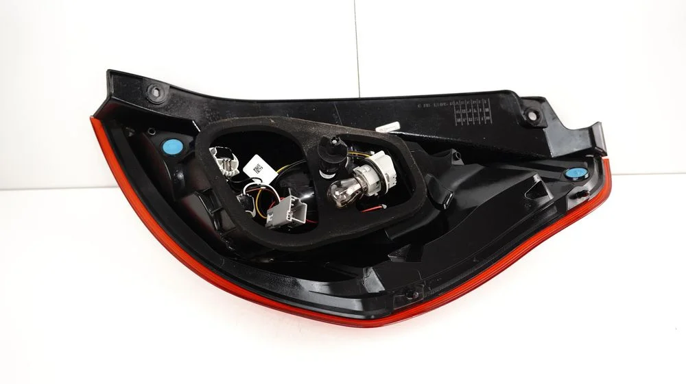 Lampa lewy tył tylna ford fiesta mk7 lift 12-17r – zdjęcie 5