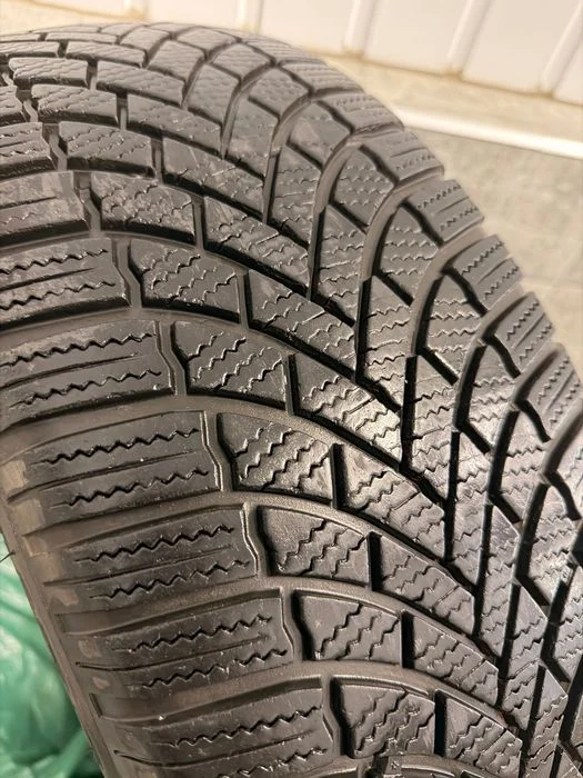 225/65/18 Sprzedam Bridgestone Blizzak LM005, rok produkcji 2022. Opony używane. Cena do uzgodnienia. – zdjęcie 2