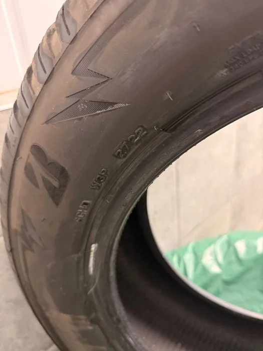225/65/18 Sprzedam Bridgestone Blizzak LM005, rok produkcji 2022. Opony używane. Cena do uzgodnienia. – zdjęcie 5
