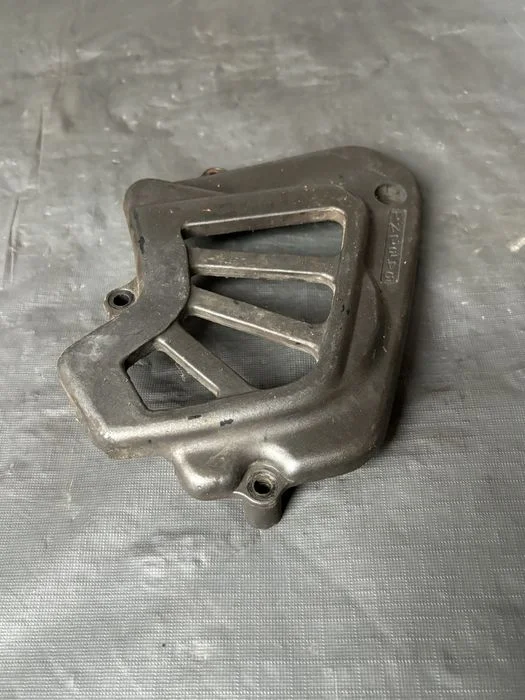 Osłona zębatki SUZUKI DR 650 600 – zdjęcie 4