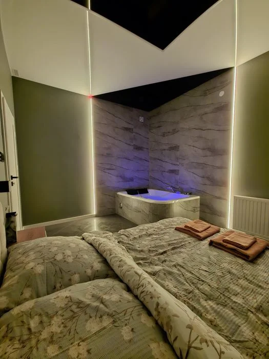 Apartament w centrum z jacuzzi , prywatny parking, 3-pokojowe klimat – zdjęcie 2