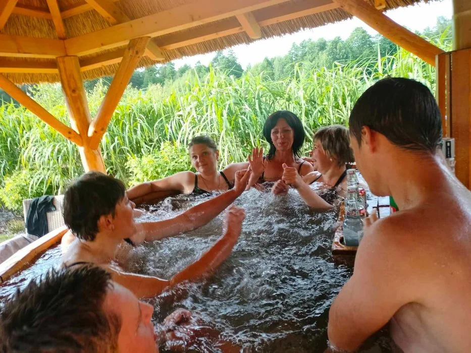 Drewniany domek NA WYŁĄCZNOŚĆ z Banią i Sauną – zdjęcie 2
