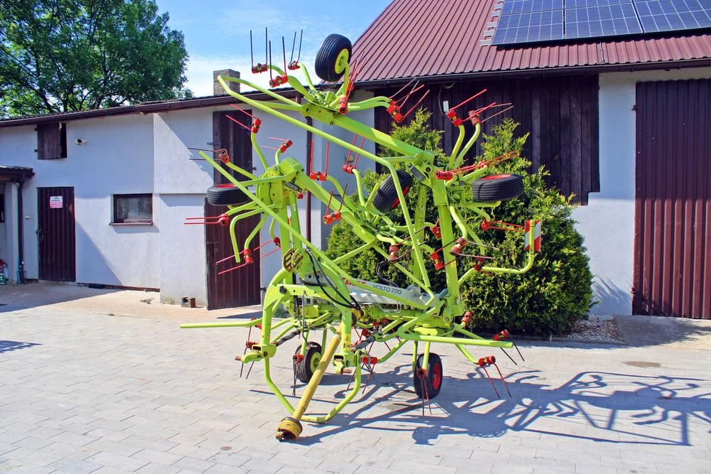 Przewracarka Przetrząsacz CLAAS VOLTO 770 – 6 Wirników – Napęd na kły – Stan Idealny Przegrabiarka Nie Krone Kuhn Super model