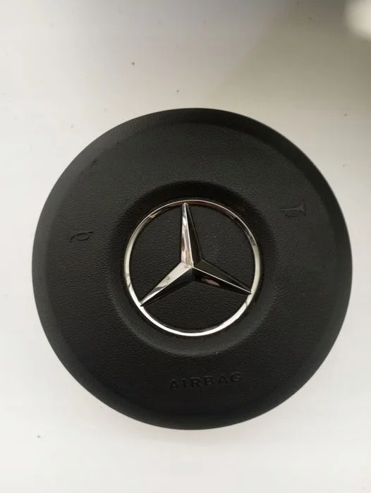 Konsola pulpit deska Mercedes EQA CZERWONA NIĆ – zdjęcie 9