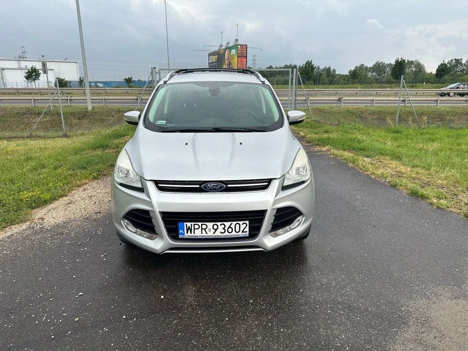Ford Escape Ford Escape 2.0 EcoBoost AWD Titanium mały przebieg 104 tyś KM